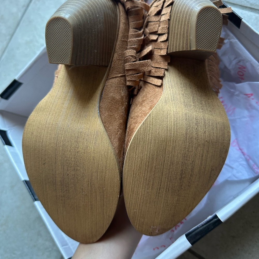 Fringed Tan Women's Shoes